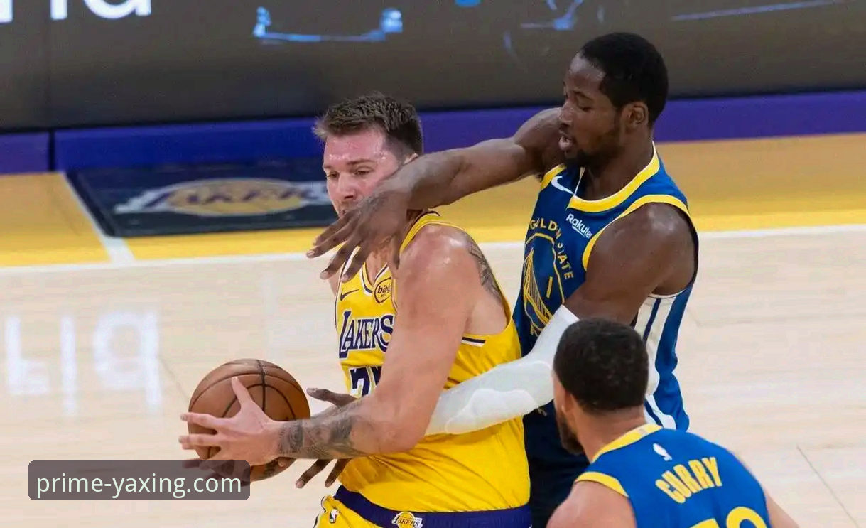 亚星R7T9房车怎么样 如何从一场NBA对攻战中,洞悉团队协作与个人英雄主义的平衡?